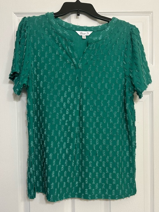 Jillian N Tops - New**Green Textured Short Sleeve Blouse